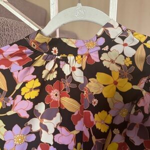 Satiny xs women WHO WHAT WEAR Floral elastic ruffle wrist Blouse 18” PTP